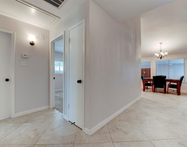 10703 Highland Woods Drive - Photo Thumbnail 4
