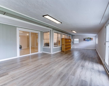 10703 Highland Woods Drive - Photo Thumbnail 28