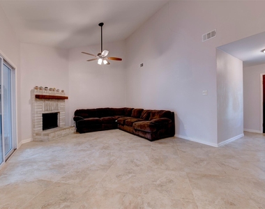 10703 Highland Woods Drive - Photo Thumbnail 14