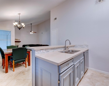 10703 Highland Woods Drive - Photo Thumbnail 23
