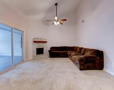 10703 Highland Woods Drive - Photo Thumbnail 15