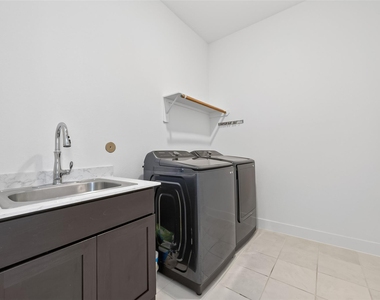 9623 Lakeside Arbor Way - Photo Thumbnail 17