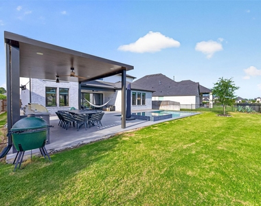 9623 Lakeside Arbor Way - Photo Thumbnail 32