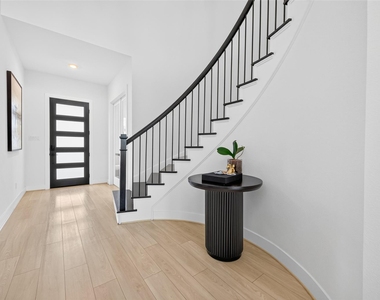 9623 Lakeside Arbor Way - Photo Thumbnail 3