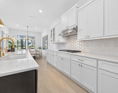 9623 Lakeside Arbor Way - Photo Thumbnail 14