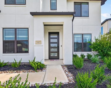 9623 Lakeside Arbor Way - Photo Thumbnail 2