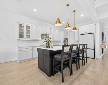 9623 Lakeside Arbor Way - Photo Thumbnail 11