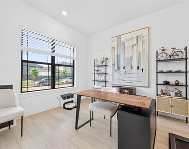 9623 Lakeside Arbor Way - Photo Thumbnail 4