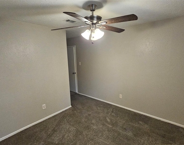 4410 Adonis Drive - Photo Thumbnail 14