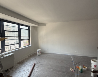 240 East 82nd Street - Photo Thumbnail 4