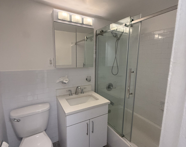 240 East 82nd Street - Photo Thumbnail 12
