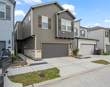 14742 Silent Gulf Avenue - Photo Thumbnail 1