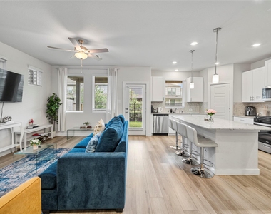 14742 Silent Gulf Avenue - Photo Thumbnail 12