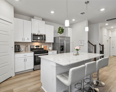 14742 Silent Gulf Avenue - Photo Thumbnail 10