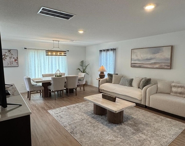 14732 S Ascot Bend Circle - Photo Thumbnail 7