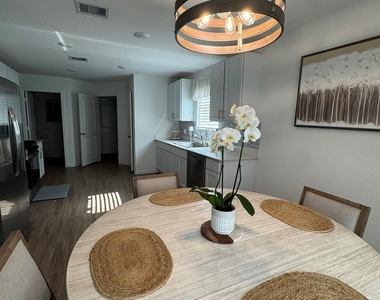 14732 S Ascot Bend Circle - Photo Thumbnail 5