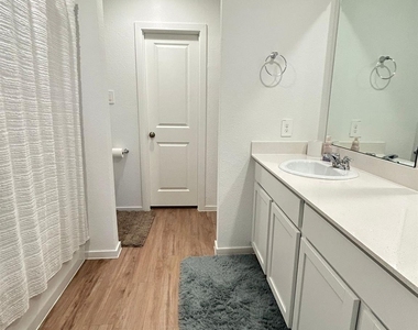 14732 S Ascot Bend Circle - Photo Thumbnail 16