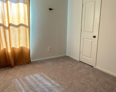 14732 S Ascot Bend Circle - Photo Thumbnail 23