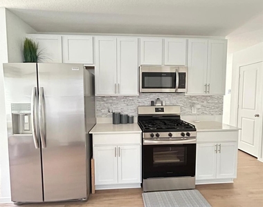 14732 S Ascot Bend Circle - Photo Thumbnail 11