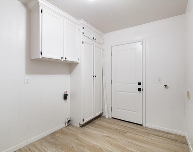 416 Southern Oaks Drive - Photo Thumbnail 14