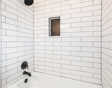 416 Southern Oaks Drive - Photo Thumbnail 9