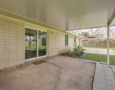 416 Southern Oaks Drive - Photo Thumbnail 15