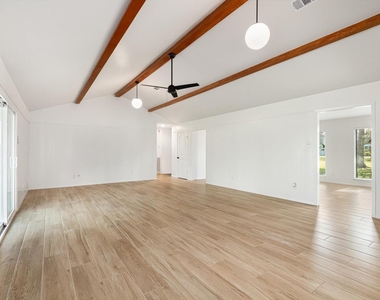 416 Southern Oaks Drive - Photo Thumbnail 2