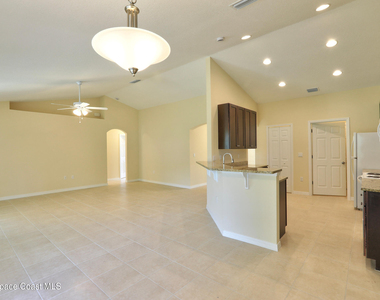 743 Breakwater Terrace - Photo Thumbnail 12
