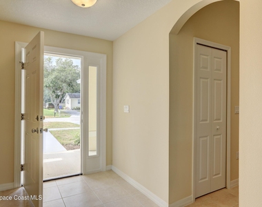 743 Breakwater Terrace - Photo Thumbnail 6