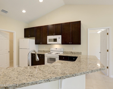 743 Breakwater Terrace - Photo Thumbnail 15