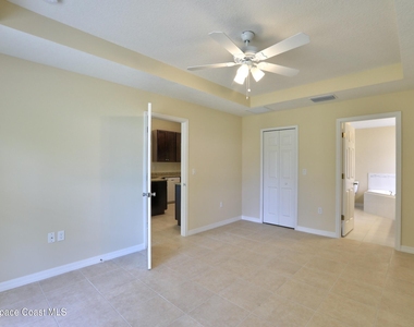 743 Breakwater Terrace - Photo Thumbnail 22