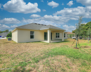 743 Breakwater Terrace - Photo Thumbnail 2
