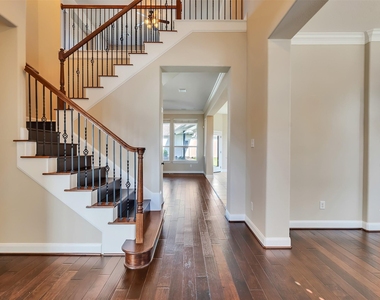 5342 Tyler Park Lane - Photo Thumbnail 8