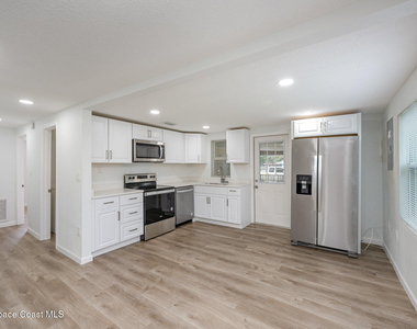 1419 Melrose Street - Photo Thumbnail 2
