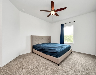 2210 Captain Davis Drive - Photo Thumbnail 21