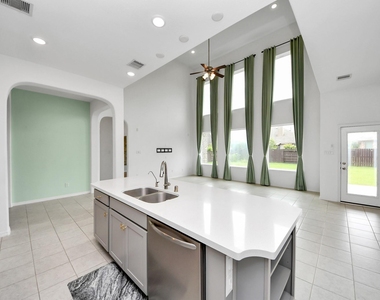 2210 Captain Davis Drive - Photo Thumbnail 8
