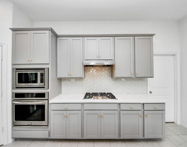 2210 Captain Davis Drive - Photo Thumbnail 6