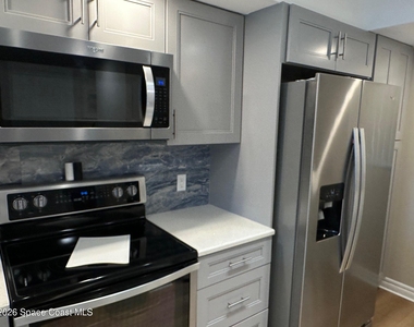 1595 N Atlantic Avenue - Photo Thumbnail 10