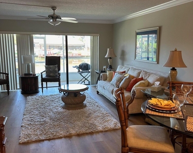 1595 N Atlantic Avenue - Photo Thumbnail 3