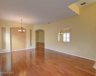 1648 Kestrel Court - Photo Thumbnail 3