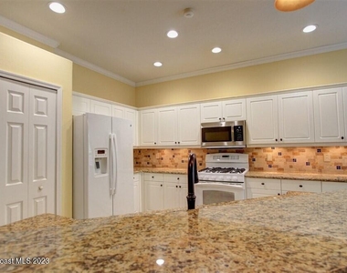 1648 Kestrel Court - Photo Thumbnail 6