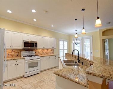 1648 Kestrel Court - Photo Thumbnail 7