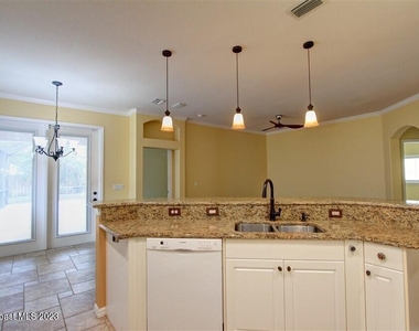 1648 Kestrel Court - Photo Thumbnail 8