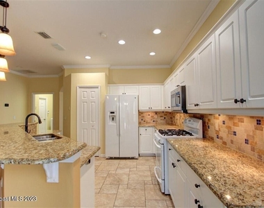 1648 Kestrel Court - Photo Thumbnail 9