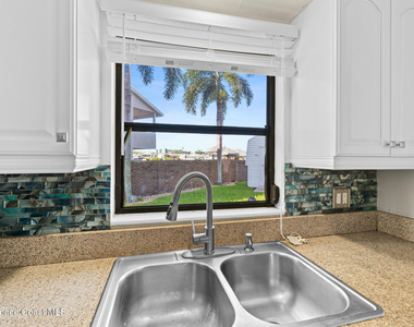 401 Milford Point Drive - Photo Thumbnail 14