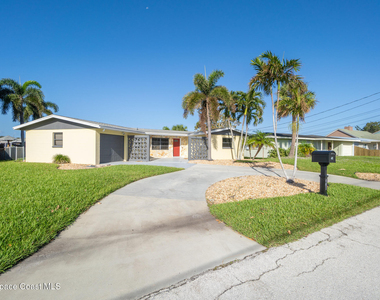 401 Milford Point Drive - Photo Thumbnail 2