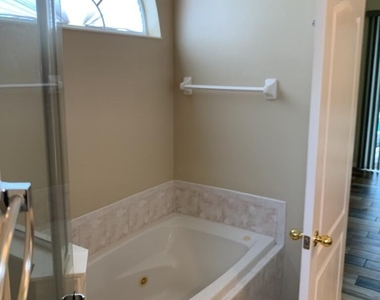 1901 Thesy Drive - Photo Thumbnail 27