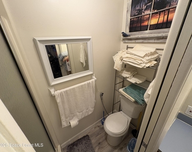 140 Aquarius Way - Photo Thumbnail 10