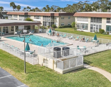 140 Aquarius Way - Photo Thumbnail 16