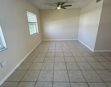 837 Hickory Street - Photo Thumbnail 3